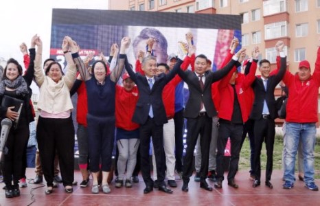 БАЯНЗҮРХЧҮҮД ЖАДАМБЫН ЭНХБАЯРЫГ СОНГОХОО ИЛЭРХИЙЛЛЭЭ