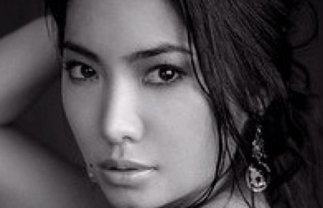 “Эрэл”-ийн Б.Эрдэнэбатын эрх хүүг сөхрүүлсэн мисс бэр Ж.Цэнгүүн