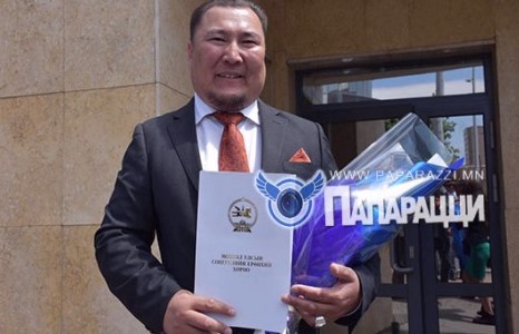 Ганц дайчин ганцаардахгүй 