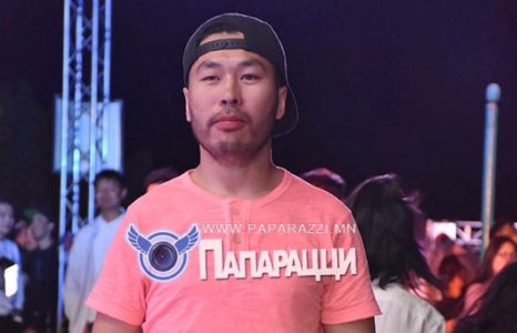 Хип хопчин улстөрч байж болно биз дээ