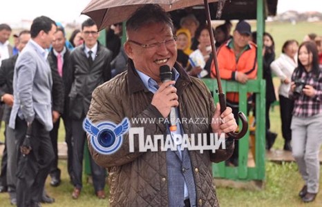 Налайхчууд төрд захих захиасаа С.Дэмбэрэлээр дайлгаж байна 