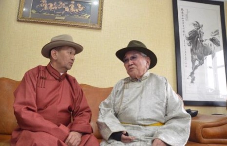    Нэр дэвшигч Б.Төмөрчулуунд итгэл хүлээлгэнэ гэлээ