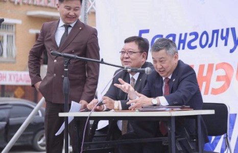 ”Шийдлийн баг”-ийнхан Гандангийн дэнжид иргэдтэйгээ уулзлаа