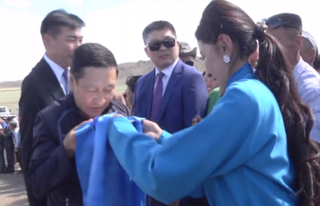 Н.Алтанхуягийг нутгийнхан нь халуунаар угтлаа