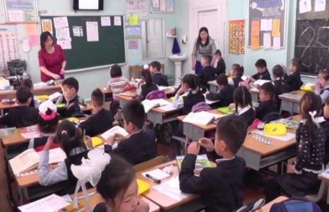 Бага ангийн багшийн цалинг хоёр дахин нэмэгдүүлнэ