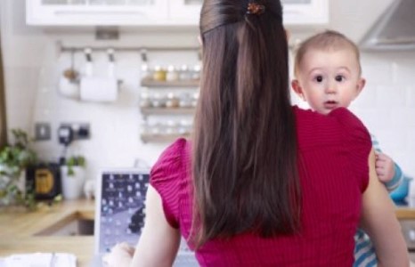 Гэртээ хүүхэд хардаг Сараа “Цагийн ажил” хийж орлого олох боломжтой