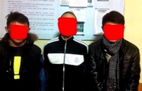 Настай эмээг орцонд чирч дээрэмдсэн этгээдүүдэд ял оноолоо