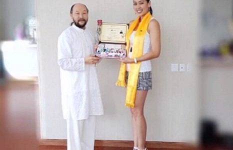 Пүүжээ иогийн багш хийх эрхтэй болжээ