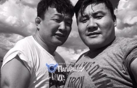 Барцад ихтэй байсан Баатар барилдаад завгүй 