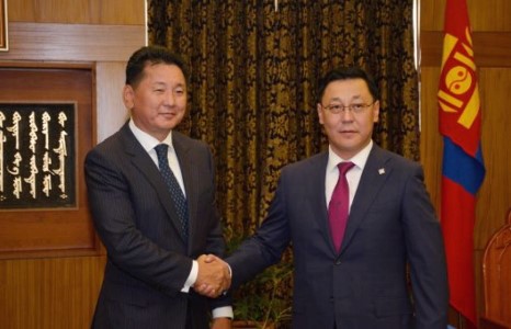 Шинээр томилогдсон сайд нар тамгаа гардаж, үүрэгт ажилдаа орлоо
