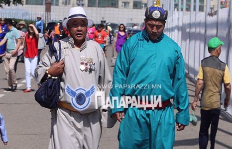 Дараа жилийн наадам даан ч хол байна даа 