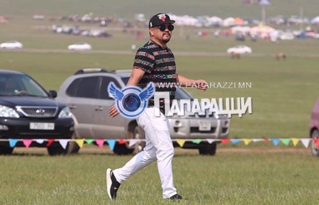  “Guys”-ын Ундрал “Catwalk” хамтлагийн Э.Тунгаатай хайрын романс үүсгэжээ 