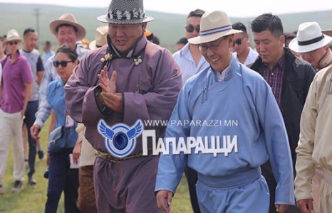 Ж.Эрдэнэбатыг ноолоход номхон Ерөнхий сайд гэв 
