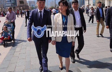 Улстөр дэх шинэ өнгө Ундраа 