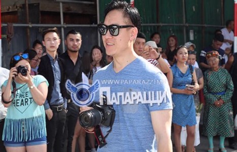 Б.Батзаяа папараци хийгээд завгүй 