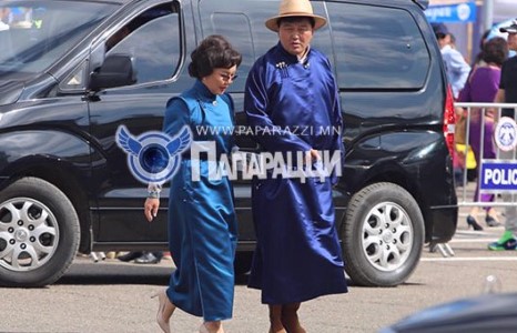  Х.Болорчулуун гишүүн одоо “хэл”-д битгий “хөл”-д орсоон 