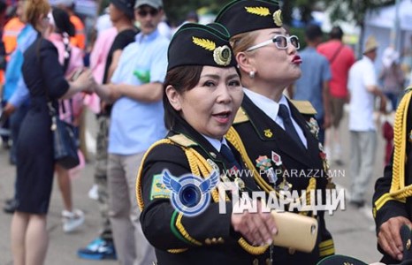 Э.Бүрнээбаяр 20-тай залуутай нэр холбогдоогүй