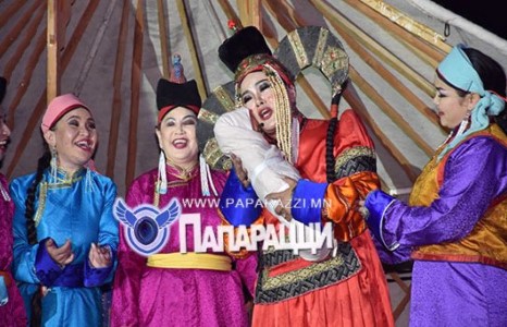 Монголын сонгодог урлагийн ноён оргил эгшиглэсэн үдэш боллоо 