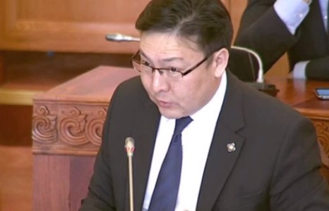 Ж.Батзандан: МАН санхүүжүүлэгчдээ сайдын суудалд залж байна