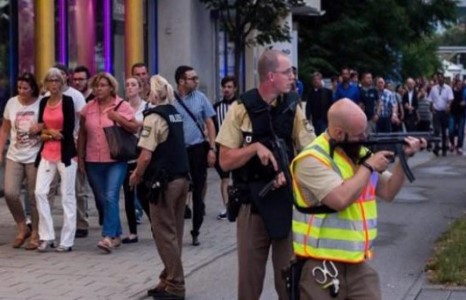 Германд дахин халдлага гарч есөн хүн амь үрэгдэв