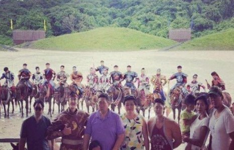 М.Энхболд гэр бүлийнхэнтэйгээ Чежү-д явна 