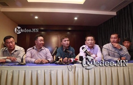 Ц.Цогтбаяр: А.Сүхбат намайг “Чадал чинь хүрвэл миний өмнө шалдал” гэсэн