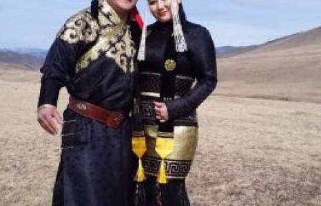 Э.Ууганбаяр, Э.Түвшинсайхан нарын ”Амьдрал сайхан” дууны клип цацагдлаа