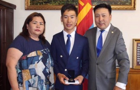 Дэлхийн аварга Б.Тэгшбаярыг хүлээн авч уулзлаа