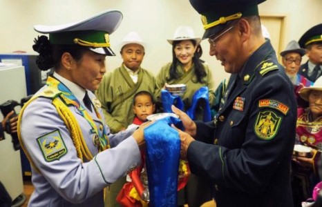 Монголын эмэгтэй жүдочдын анхны олимпийн медальтан эх орондоо ирлээ 