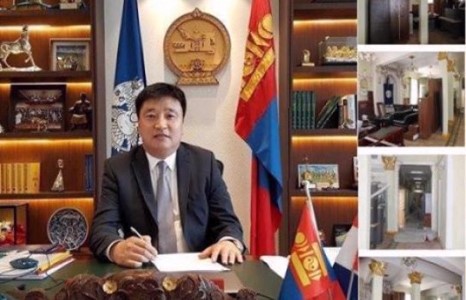  Сундуйн Батболдын Сувинер Батболд болтлоо тансагласан өрөөний тохижилт олны дургүйцлыг төрүүлж байна