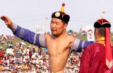 МУ-ын арслан Р.Пүрэвдагвын шинэ цолны найр болж байна 