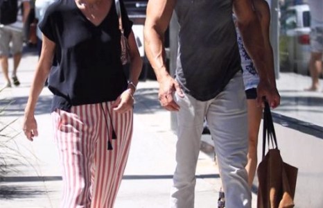 Шэрон Стоун найз залуутай болжээ