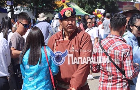 Монгол Улсын 47 дахь аварга С.Мөнхбат сурагч байхдаа  атаман байсан гэнэ 