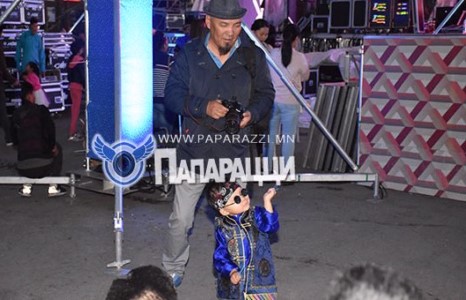 Найзынхаа хүүд нугасгүй Өөжгий 