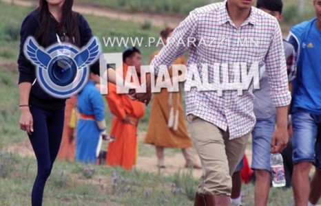 С.Баярцогт “Хөх чоно” группийн эзэн Ө.Пүрэвбаатартай ураг барилдах цаг айсуй