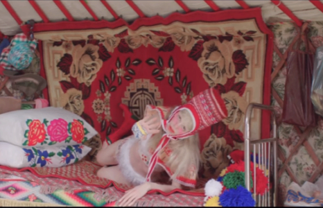 Францын дуучны Монголд хийсэн “галзуу” клип