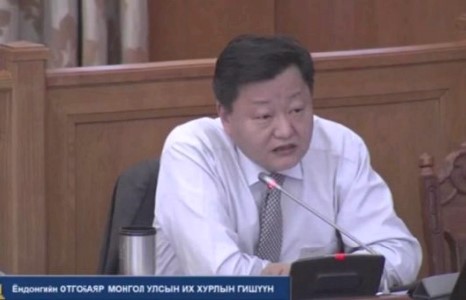Боловсролын сайд байхдаа “ZTE”-ийн луйвартай холбогдсон Ё.Отгонбаяр Дэд сайдад горилж явна гэв үү?