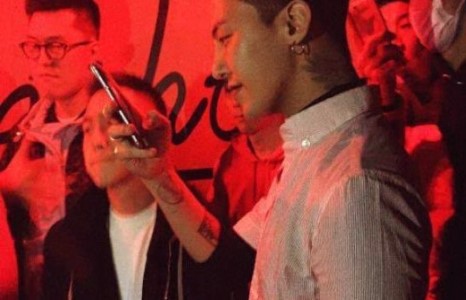 “TOUCH ME” party-нд Солонгосын нөлөө бүхий эрхмүүд саатжээ 