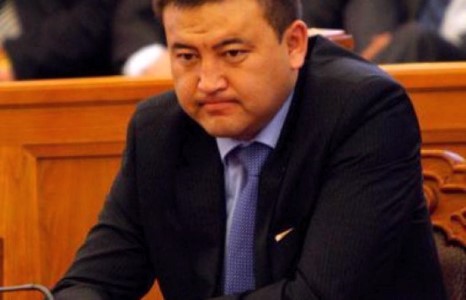 Сангийн сайд Б.ЧОЙЖИЛСҮРЭН ТОСОН БУМБЫН НУРУУГ хятадуудад зарахаар шуударлаа