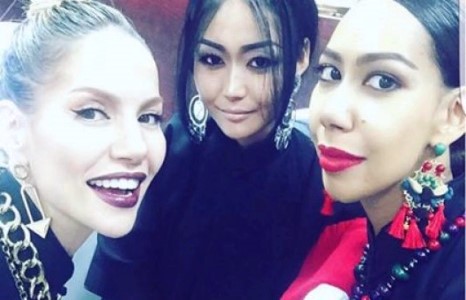 Ангираа багш дахиад ЭМЭЭ болно