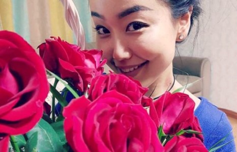  “Жүжигчин Шүүдэрцэцэг аз жаргалдаа умбасаар ”