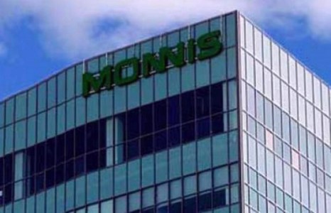 “Моннис”-ын охин компаний захирлууд суудал булаацалдан зодолдож нэгнийгээ гэмтээжээ