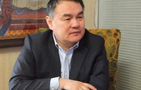 П.Сэргэлэн сайд лус аргадаж 1500 гаруй ламаар ном айлдуулжээ