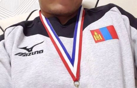 Г.Мандахнаран медалиа хүлээн авчээ