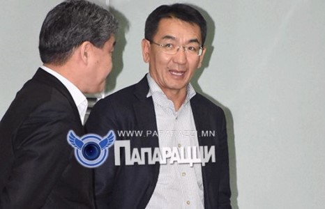 “Харвардыг төгссөн манай сайд” 