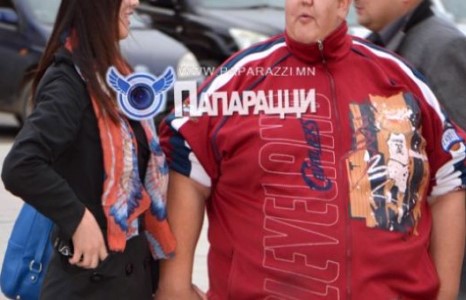 Ноён Бондгор: Уучлаарай, та нар арай давраад байгаа юм биш үү?