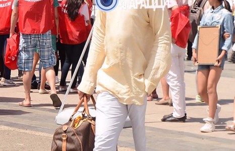 “Эхнэрээсээ салах хэрэг байна уу даа”