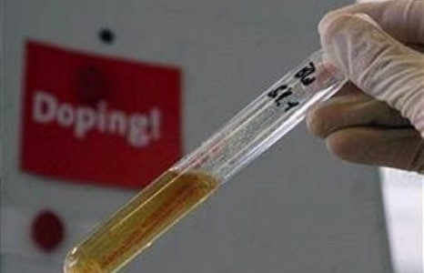 Архангай, Ховдын бөхчүүдээс сэргээш илэрсэн дуулиан улстөрчдийг нь талцуулжээ