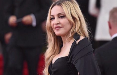 Мадонна хүүгээ ”алдав”