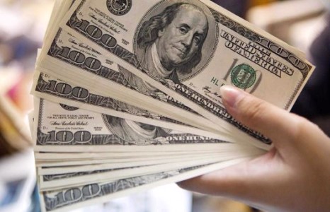 “Зохиомол хомсдолоор доллар өсч байж мэднэ”